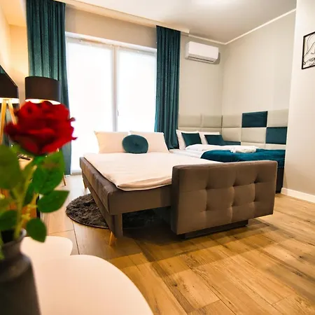 Daire Emi By Housine Zator