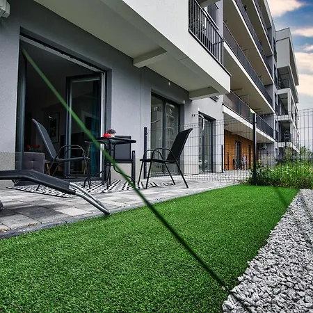 Emi By Housine Daire *