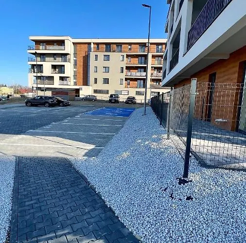 Emi By Housine Apartamento Zator