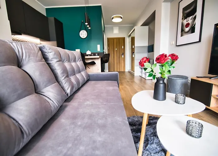 Emi By Housine Zator